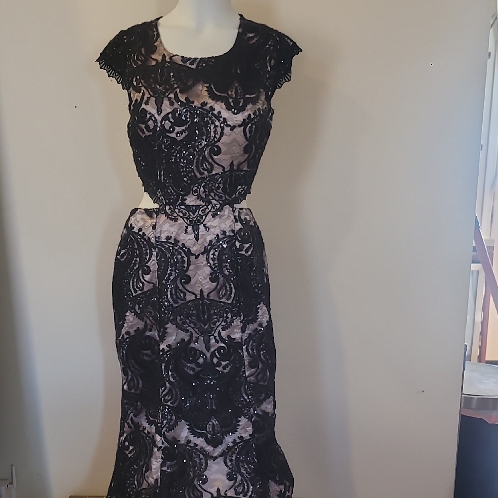 Sequin Hearts Black and Tan Sheath Midi Dress with Flutter Cap Sleeves